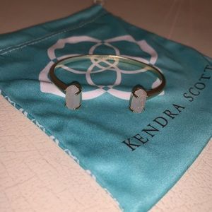 Kendra Scott bracelet! Iridescent Drusy stones 🤍
